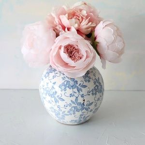 Meet your Posher, Stella